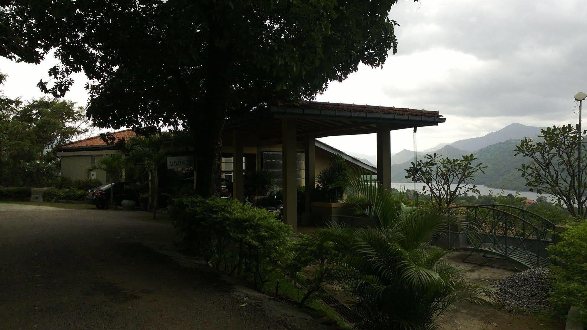 Albatross Boutique Villa Kandy Luaran gambar